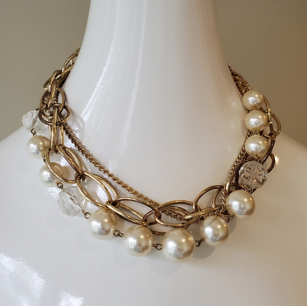 Gold Chain and Peal Accents Necklace